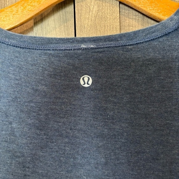 Lululemon Every Yogi Long Sleeve Womens Size M Top Blue White - Picture 9 of 15
